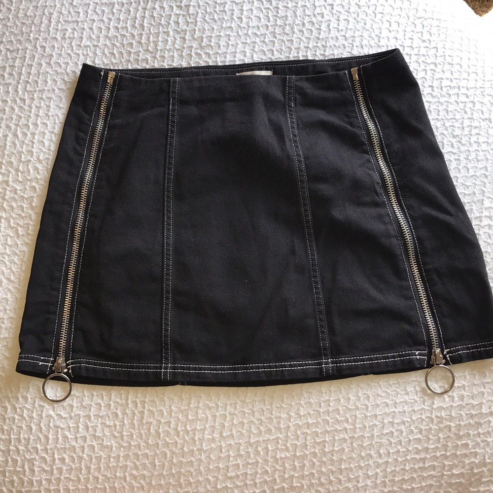 Silence and Noise Zipper Mini Skirt